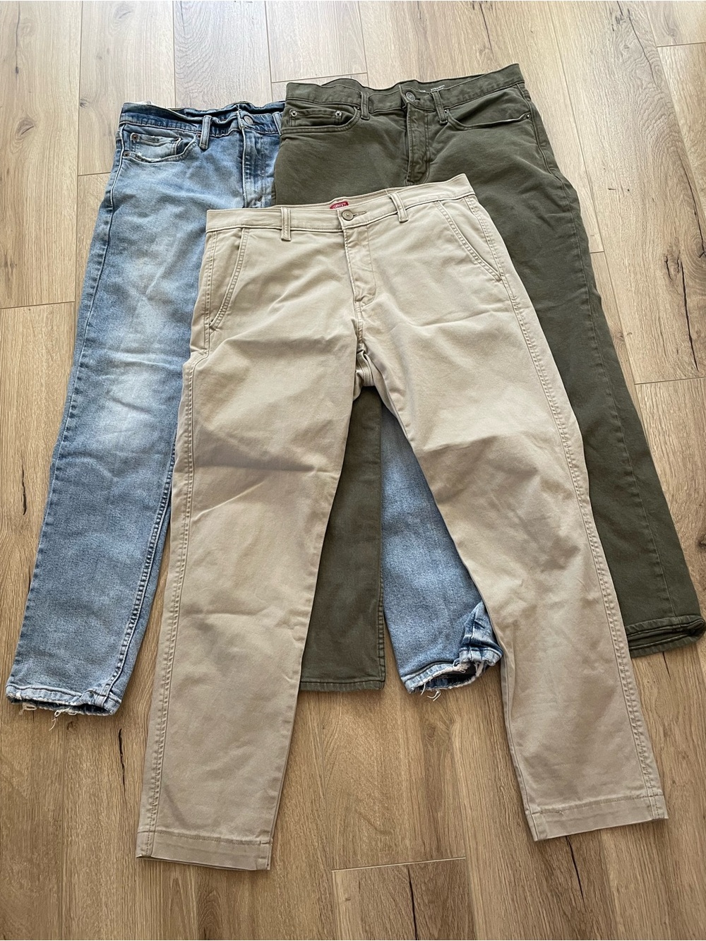 Bundle lot three Levi’s old navy jeans chinos 511 straight relaxed taper 33 32